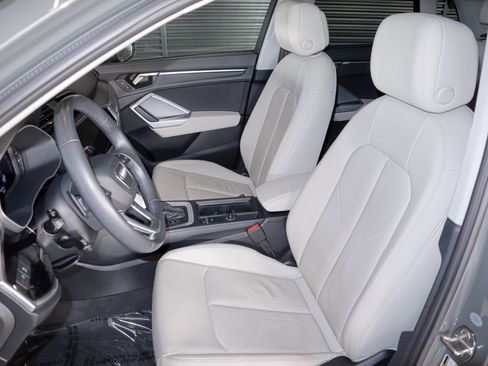 Used 2023 Audi Q3 2.0T Premium w/ Convenience Package image 8