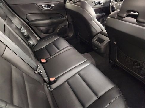 Used 2024 Volvo S60 B5 Core image 32