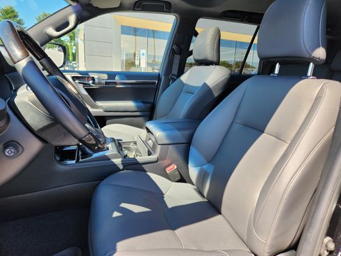 Used 2023 Lexus GX 460 Premium w/ Premium Plus Package AWD/4WD image 10