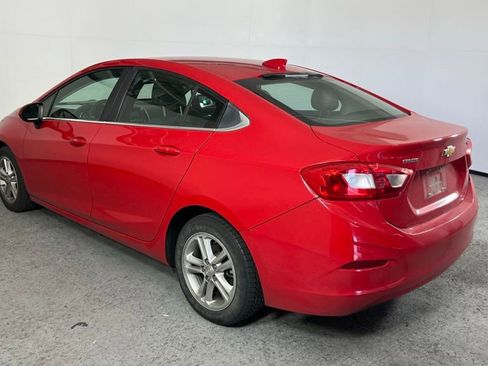 Used 2017 Chevrolet Cruze LT w/ Convenience Package FWD image 6
