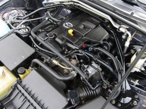 Used 2006 MAZDA MX-5 Miata Sport RWD image 16