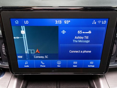 Used 2022 Ford Explorer XLT w/ Equipment Group 202A RWD image 18