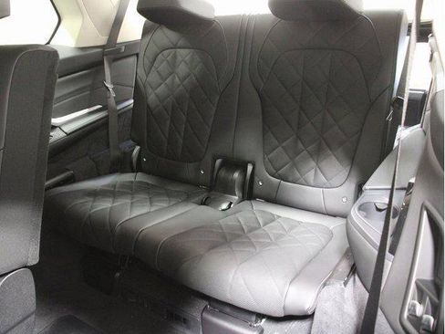Used 2026 BMW X7 xDrive40i image 6