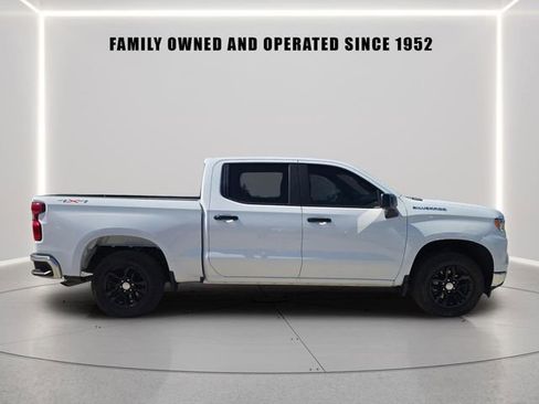 Used 2024 Chevrolet Silverado 1500 LT AWD/4WD image 2
