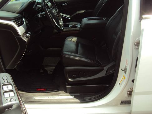 Used 2019 GMC Yukon SLT AWD/4WD image 6