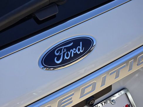 Used 2021 Ford Expedition Max Platinum AWD/4WD image 10