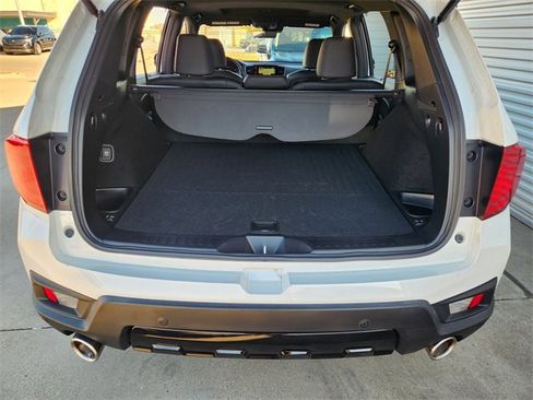 Used 2023 Honda Passport Elite image 19