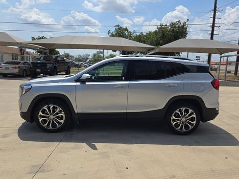 Certified 2020 GMC Terrain SLT w/ Preferred Package FWD image 6