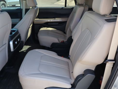 Used 2024 Ford Expedition Max Limited AWD/4WD image 34
