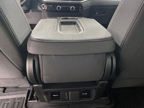 New 2025 GMC Sierra 1500 Elevation image 17