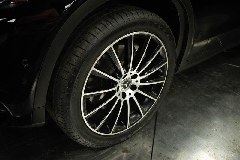 Used 2019 Mercedes-Benz GLC 300 4MATIC Coupe w/ AMG Line image 4