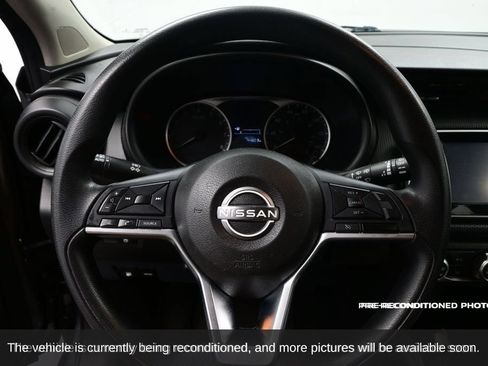 Used 2022 Nissan Kicks S FWD image 17