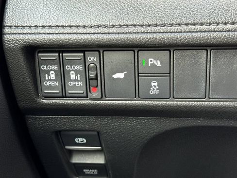 Certified 2025 Honda Odyssey Touring image 36