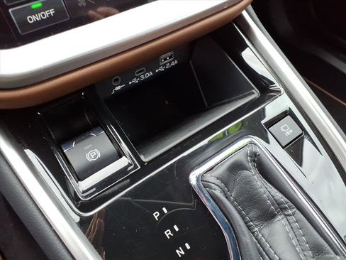 Certified 2025 Subaru Outback Touring w/ Popular Package #2 image 13