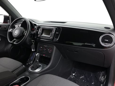 Used 2017 Volkswagen Beetle 1.8T Classic FWD image 28