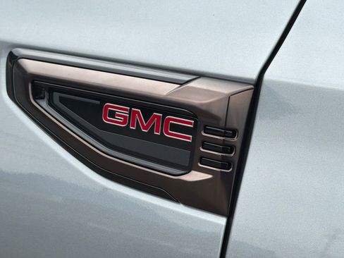 New 2026 GMC Yukon AT4 Ultimate AWD/4WD image 13