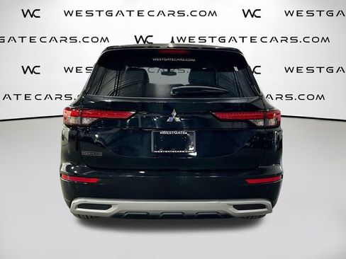 Used 2022 Mitsubishi Outlander SE image 7