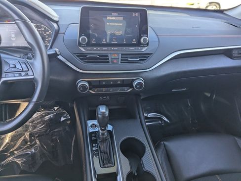 Certified 2022 Nissan Altima 2.5 SR image 18