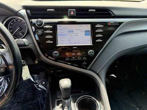 Used 2020 Toyota Camry SE image 20