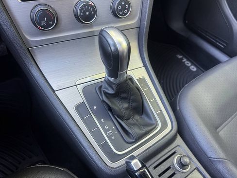Used 2015 Volkswagen Golf SE w/ Lighting Package FWD image 17