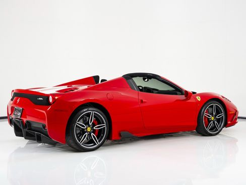 Used 2015 Ferrari 458 Speciale A image 2