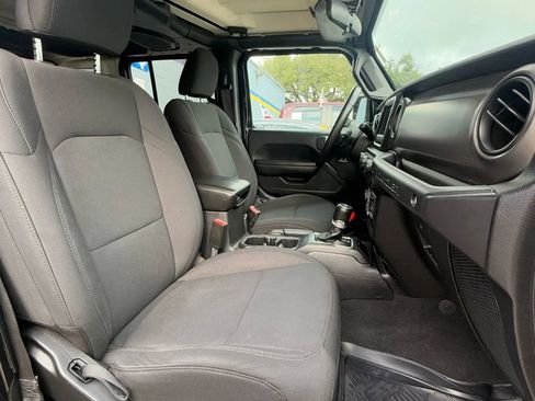 Used 2018 Jeep Wrangler Unlimited Sport S AWD/4WD image 20