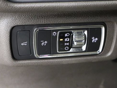 Used 2020 Lincoln Corsair FWD image 23