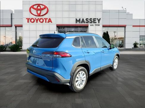Used 2026 Toyota Corolla Cross LE FWD image 3