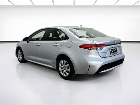 Used 2020 Toyota Corolla LE w/ Carpet Mat Package (TMS) FWD image 6