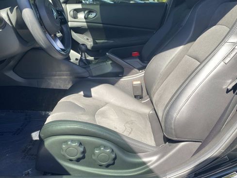 Used 2024 Nissan Z Performance w/ Floor Mat Package image 12
