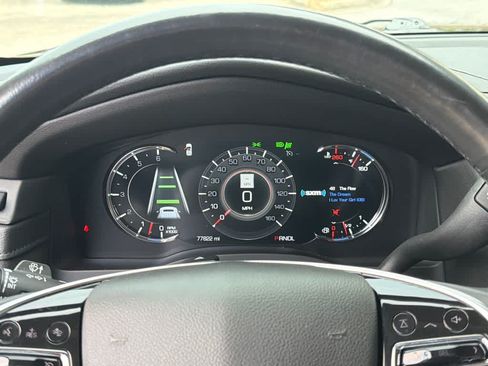 Used 2020 Cadillac Escalade Luxury AWD/4WD image 25