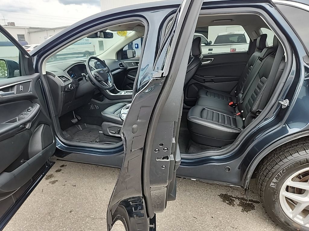 Used 2023 Ford Edge SEL w/ Convenience Package AWD/4WD image 11