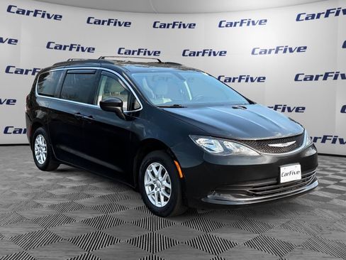 Used 2020 Chrysler Voyager Lxi image 8
