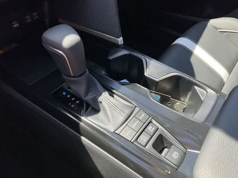 Used 2026 Toyota Camry SE w/ Multimedia Upgrade Package image 25
