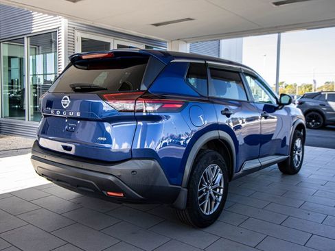 Used 2021 Nissan Rogue S image 2