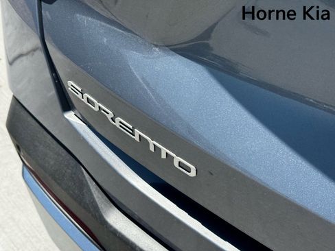 New 2025 Kia Sorento S w/ Panoramic Sunroof Package image 9