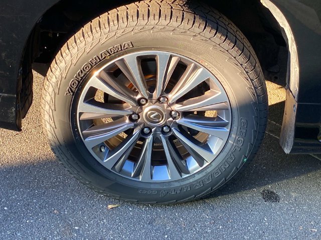 Used 2023 Lexus GX 460 Luxury w/ Accessory Package AWD/4WD image 6