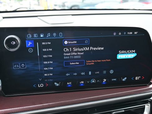 Used 2024 Chevrolet Traverse Z71 w/ Enhanced Driving Package AWD/4WD image 29