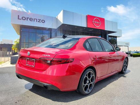 Used 2022 Alfa Romeo Giulia Ti w/ Active Assist Plus Package RWD image 6