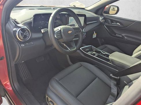 New 2026 Chevrolet Equinox LT image 3