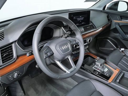 Used 2022 Audi Q5 2.0T Premium Plus w/ Premium Plus Package image 4