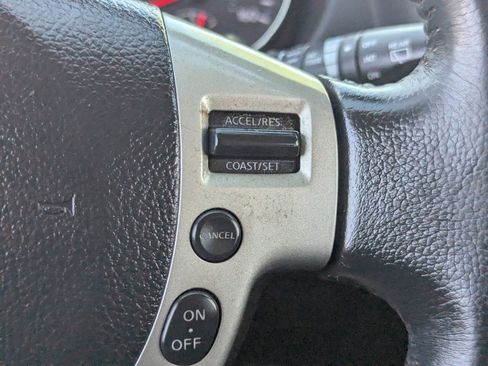 Used 2011 Nissan Rogue SV w/ SL Pkg image 26