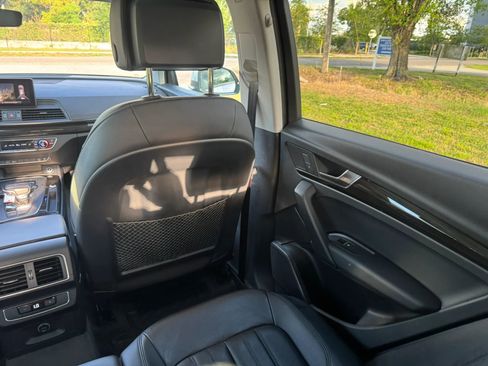Used 2018 Audi Q5 2.0T Premium w/ Convenience Package AWD/4WD image 27