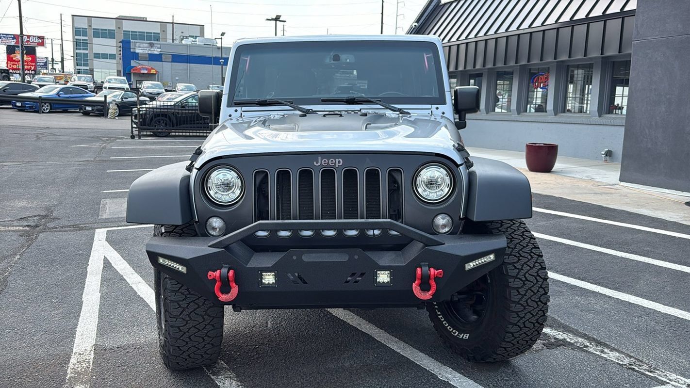 Used 2017 Jeep Wrangler Unlimited Rubicon AWD/4WD image 8