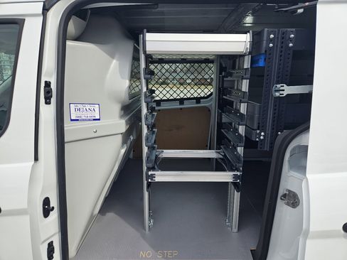 Used 2022 Ford Transit Connect XL image 18