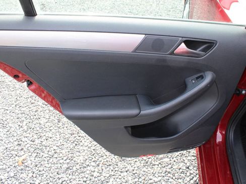 Used 2017 Volkswagen Jetta S image 20