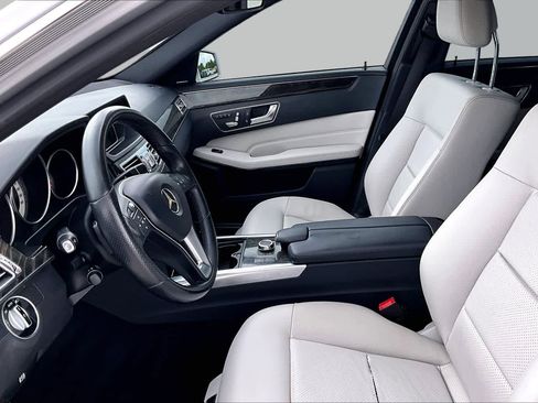 Certified 2016 Mercedes-Benz E 350 Sedan image 8