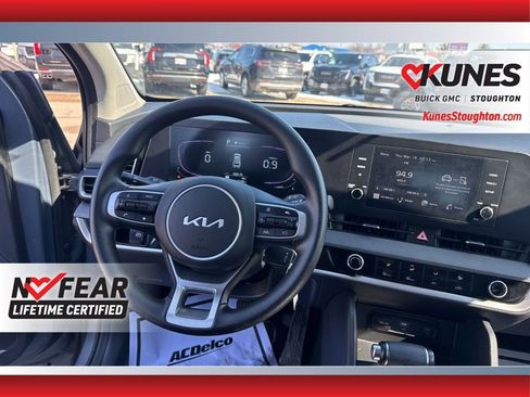 Used 2025 Kia Sportage LX image 39