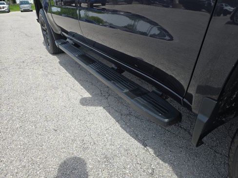 Used 2023 Chevrolet Silverado 1500 Custom RWD image 13