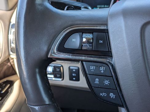 Used 2022 Lincoln Navigator Reserve image 15